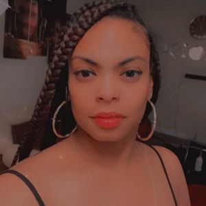 Meet your Posher, Donisha